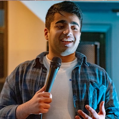 Mustafa Yasin-Comedian at London City Comedy Club
